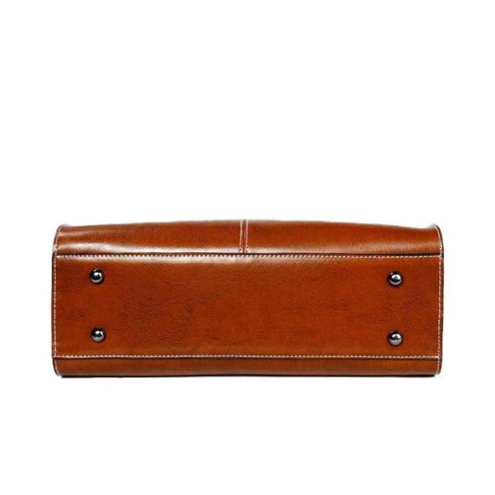 Elegant tote bag—classic and functional