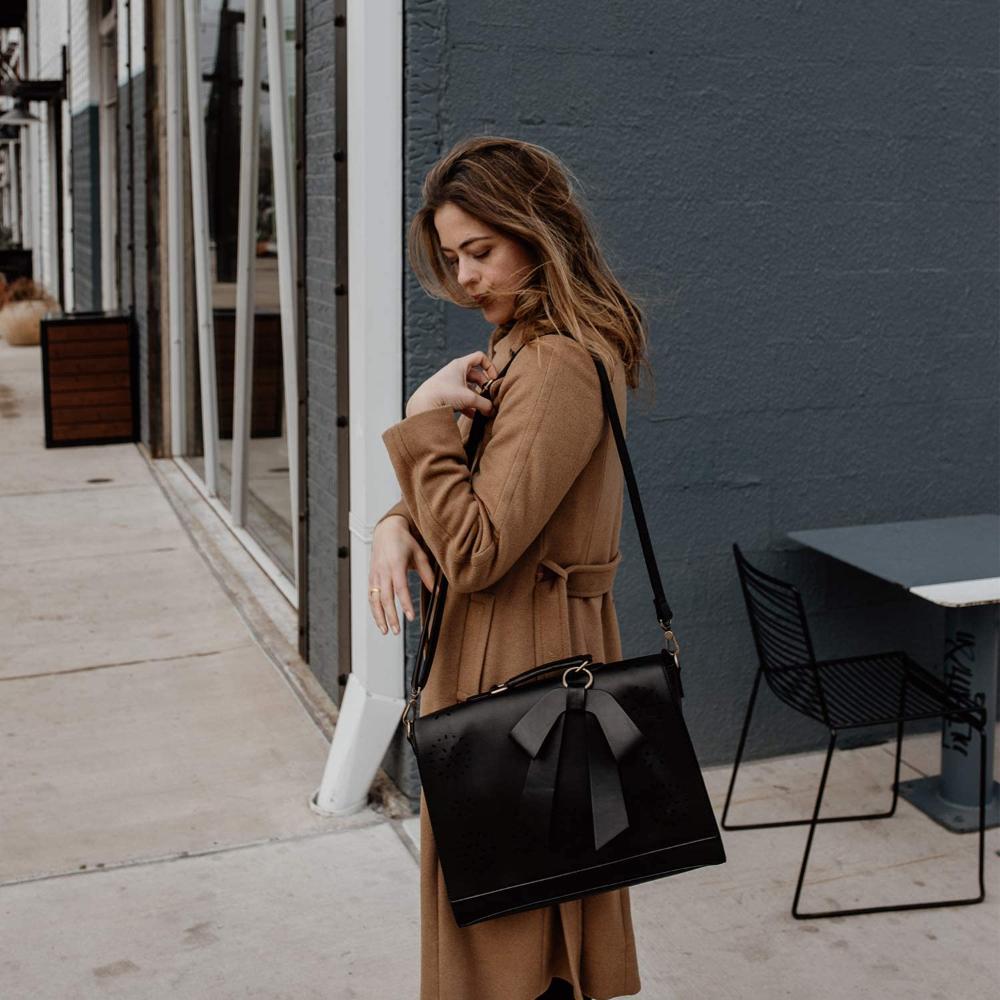 Elena's elegant bow bag