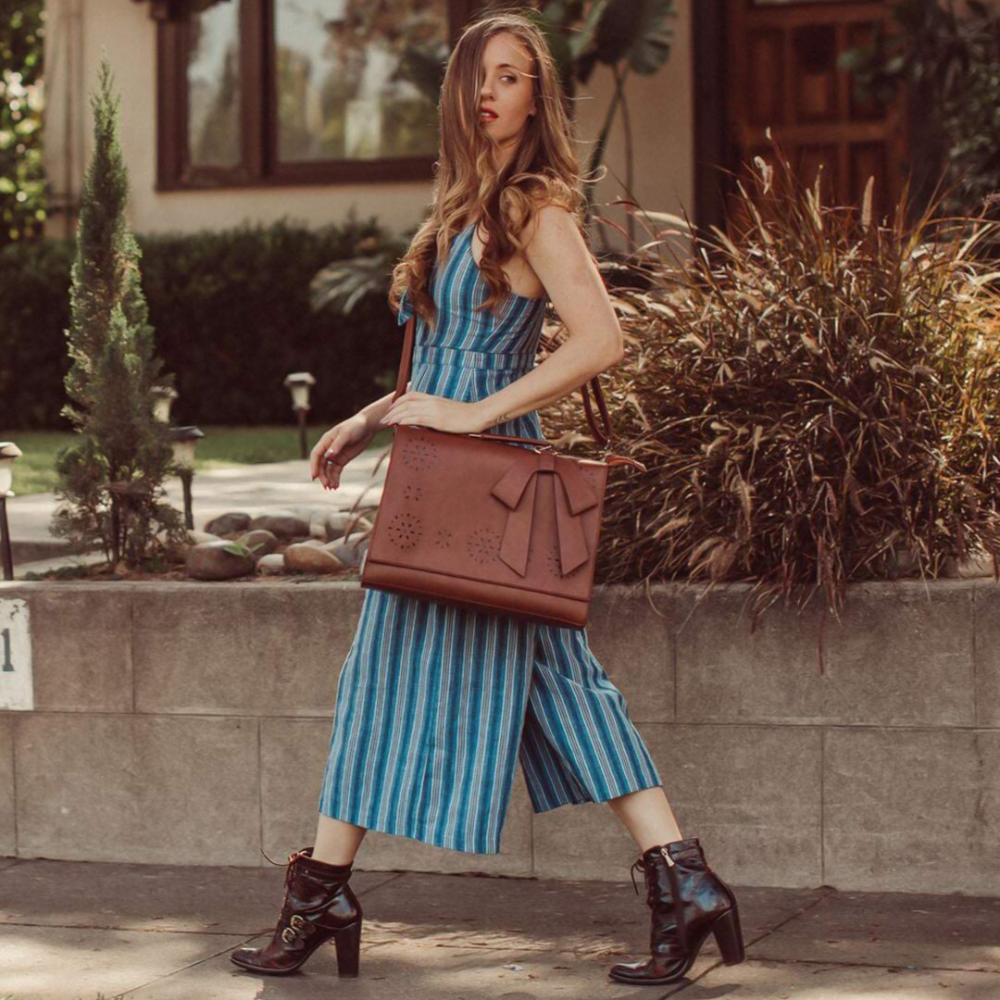 Elena's elegant bow bag