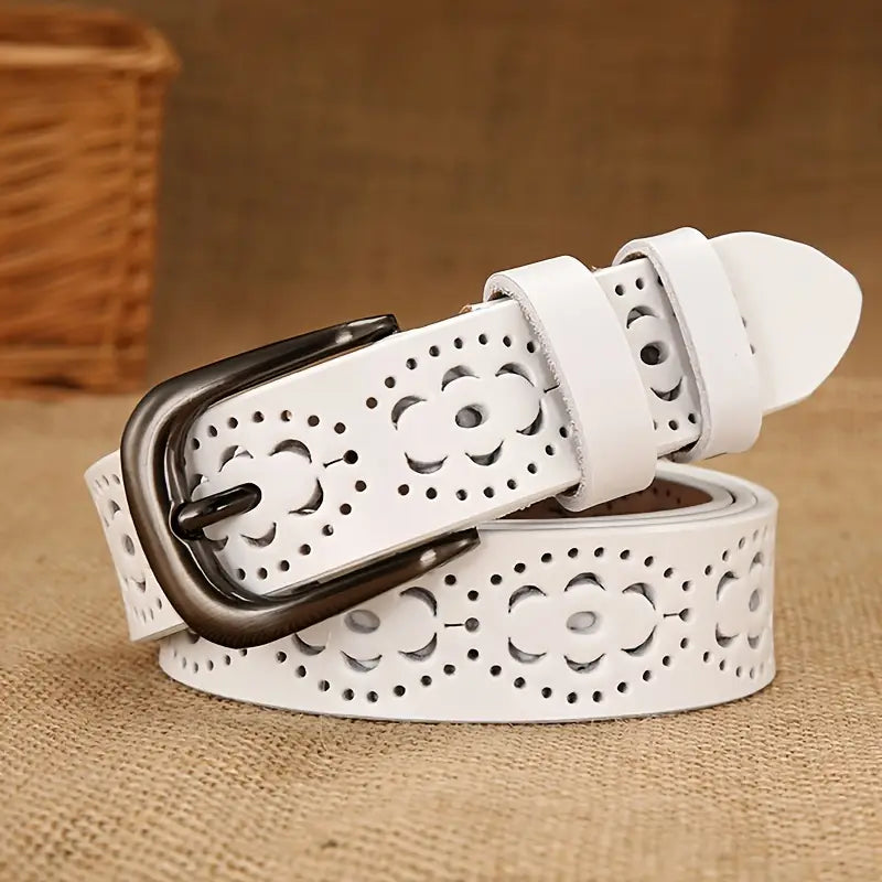 Pure classicism – the women's belt crafted by master artisans